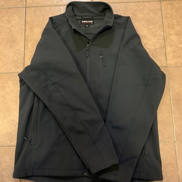 Men’s Kirkland Signature Softshell Stretch Jacket - Picture 1 of 1